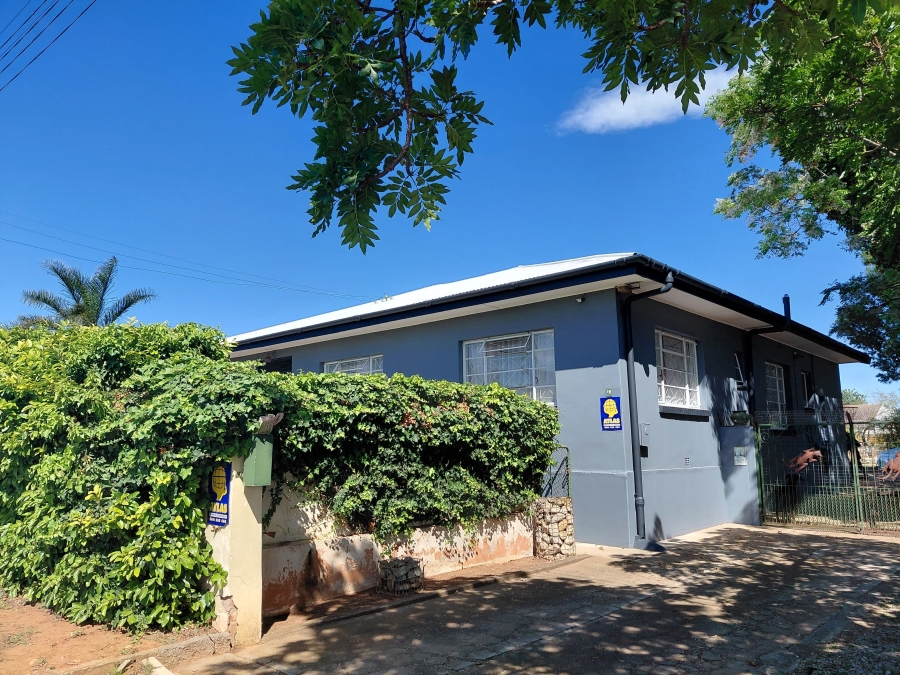 3 Bedroom Property for Sale in Bothasrus Eastern Cape